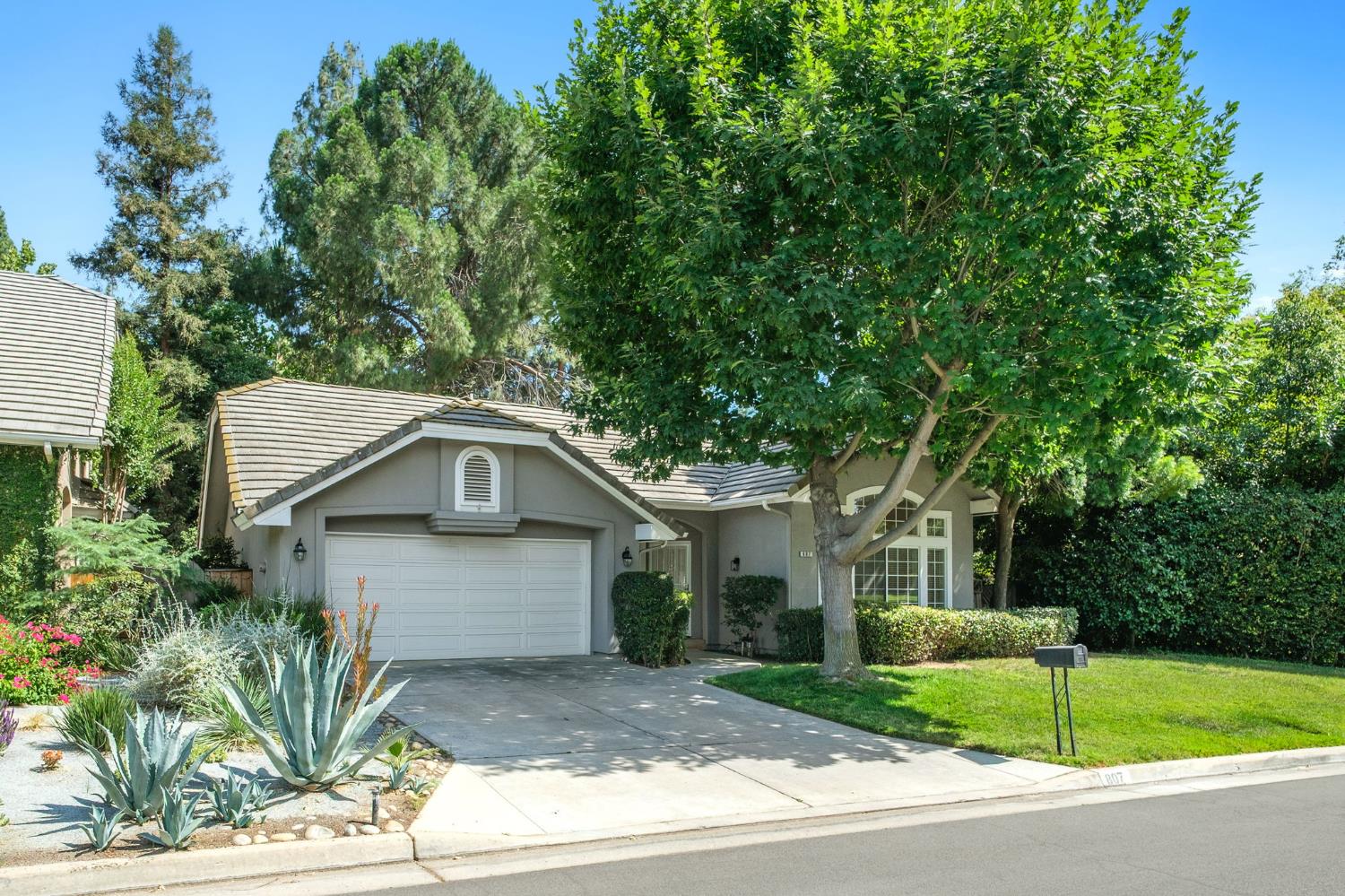 Single Family in Fresno - photo 2