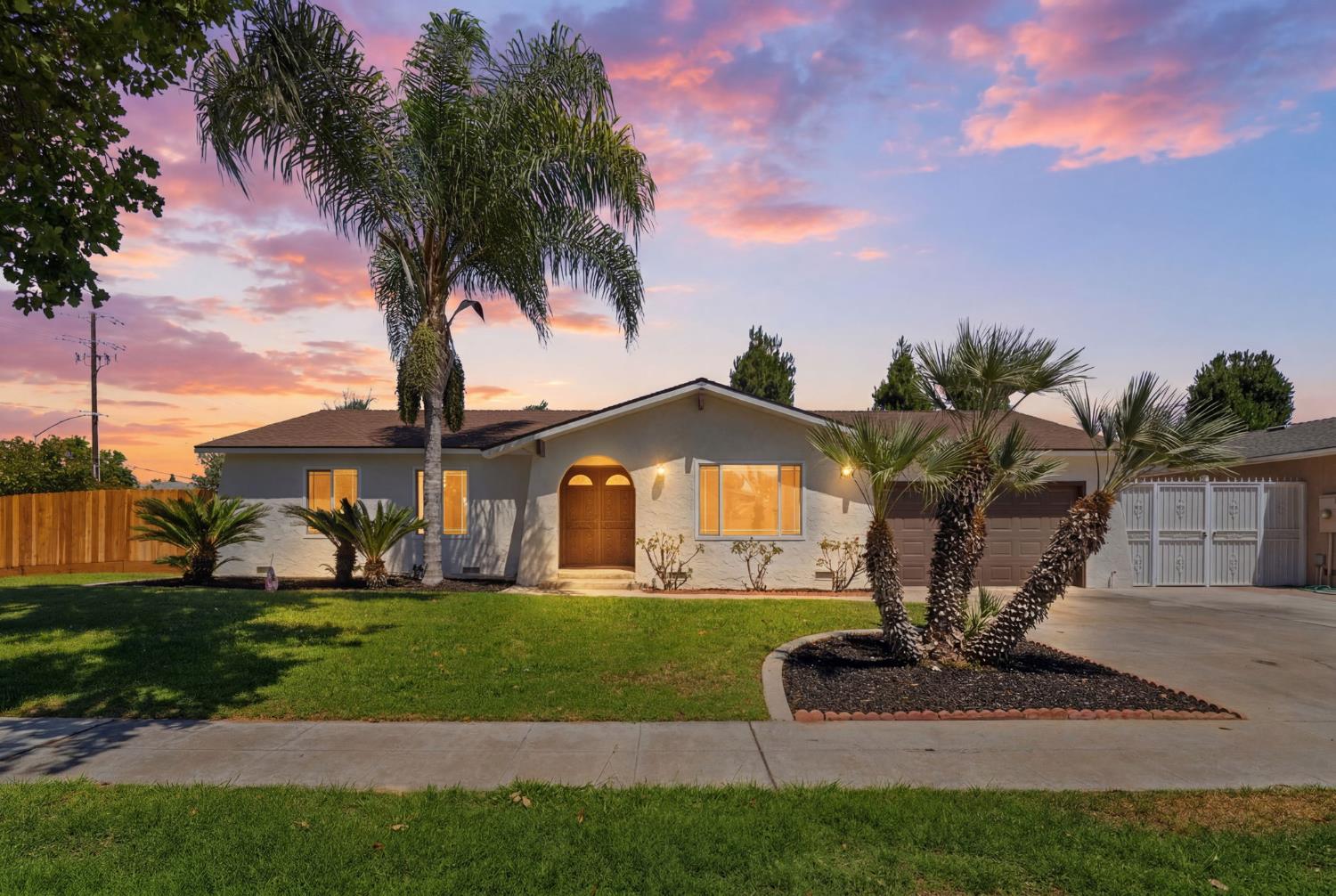 Single Family in Fresno - photo 3