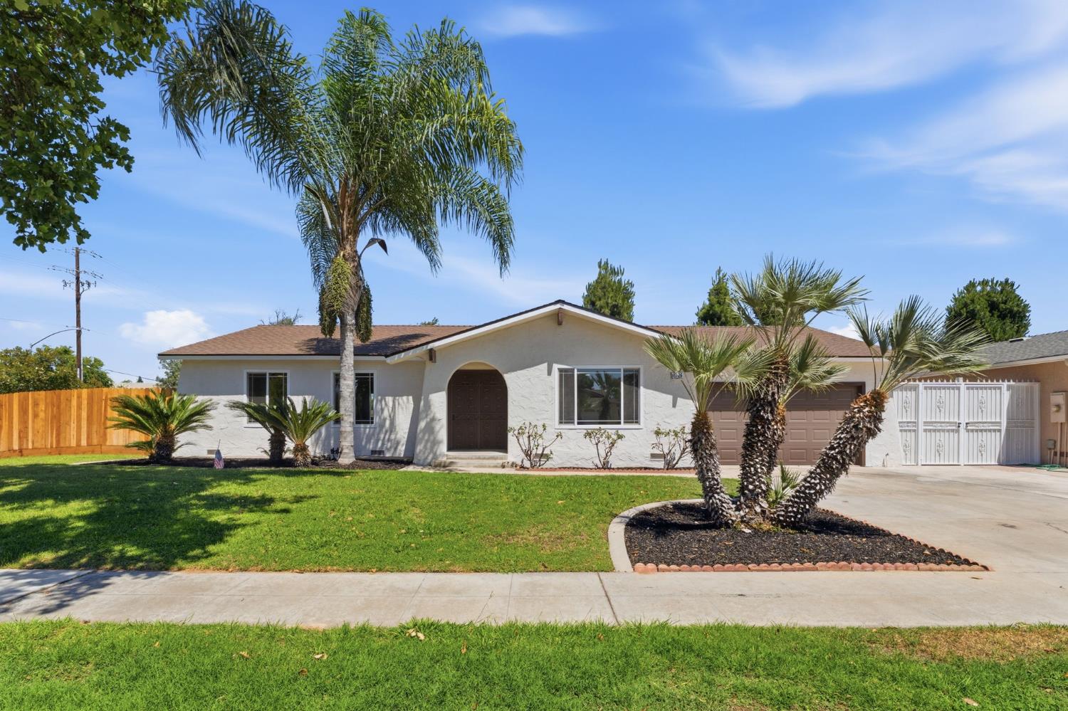 Single Family in Fresno - photo 2
