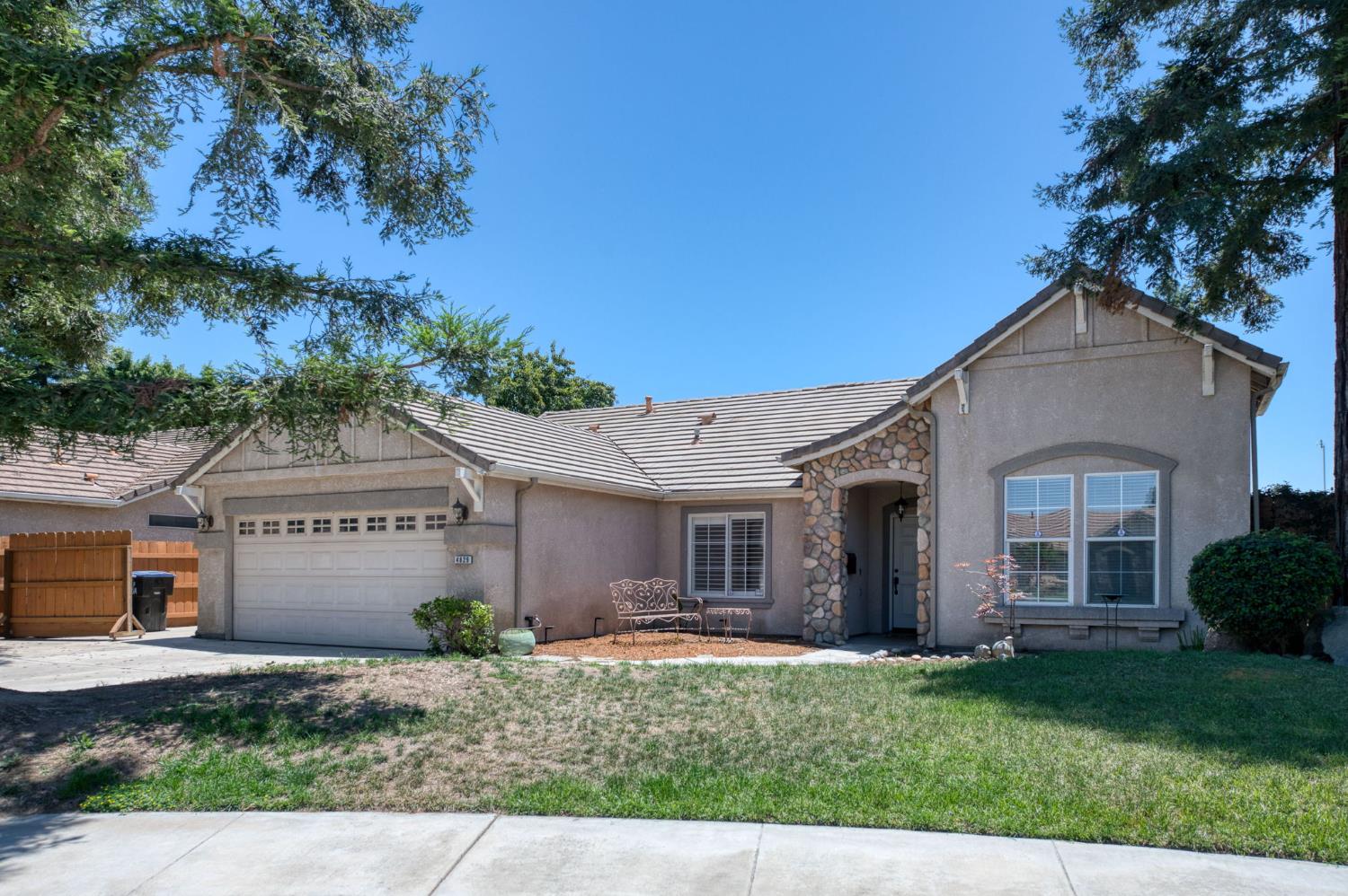 Single Family in Visalia - photo 2