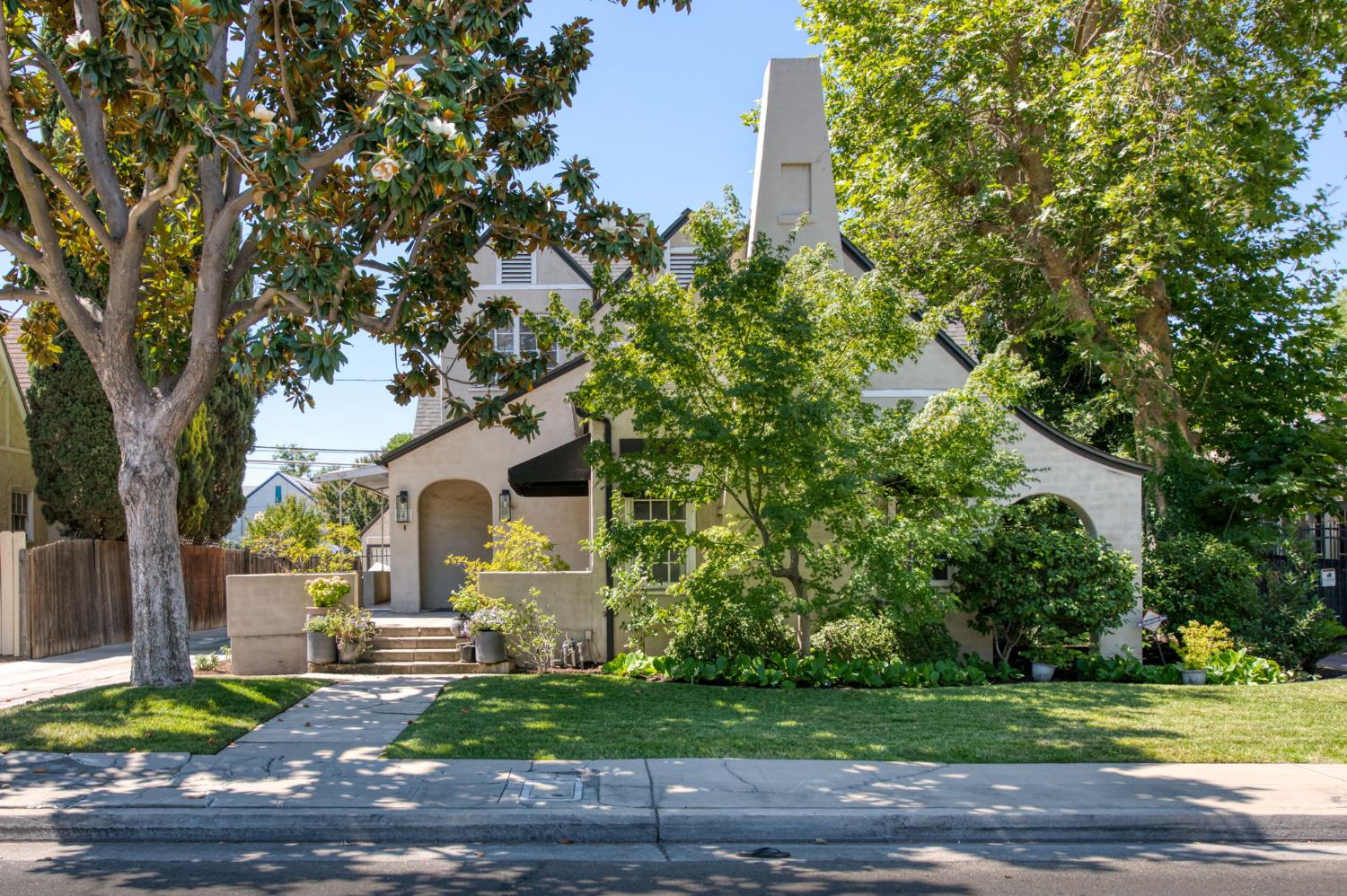 Single Family in Fresno - main photo