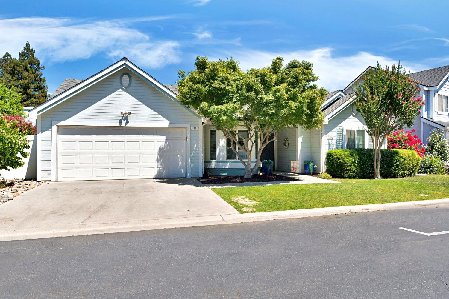 Single Family in Fresno - photo 2