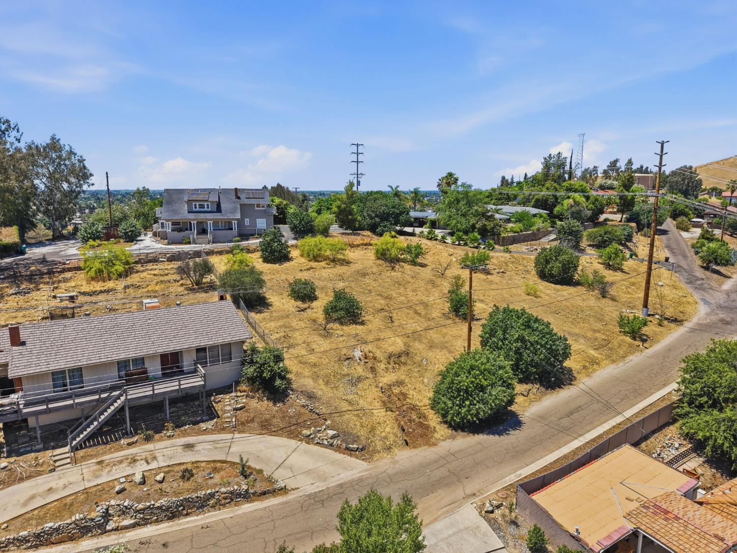Vacant Lot in Porterville - main photo