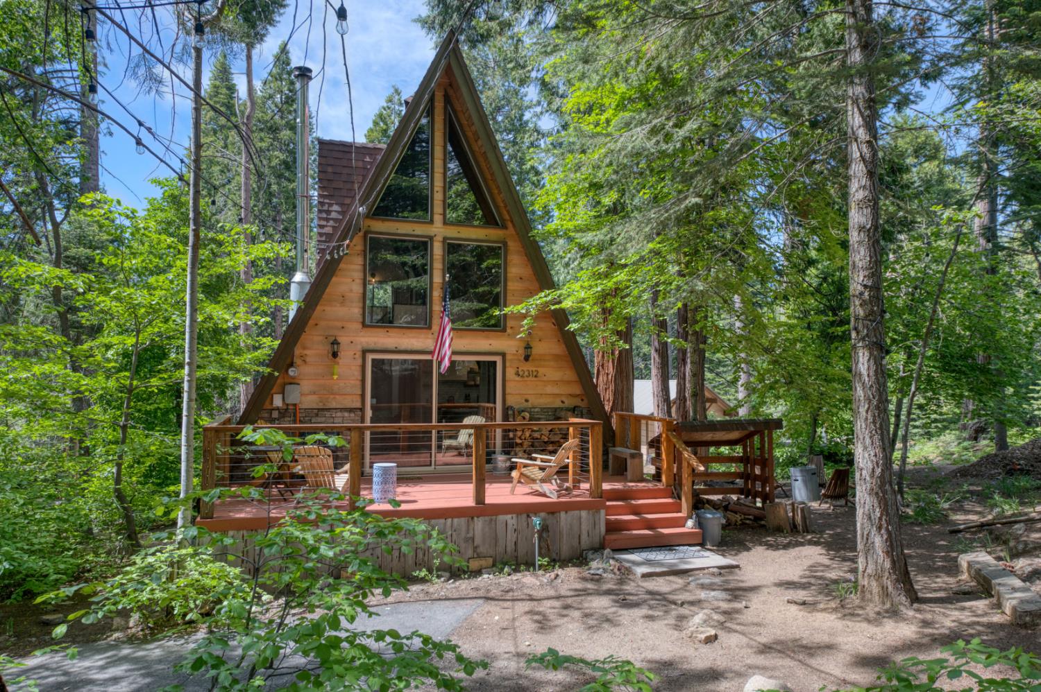 Single Family in Shaver Lake - photo 2