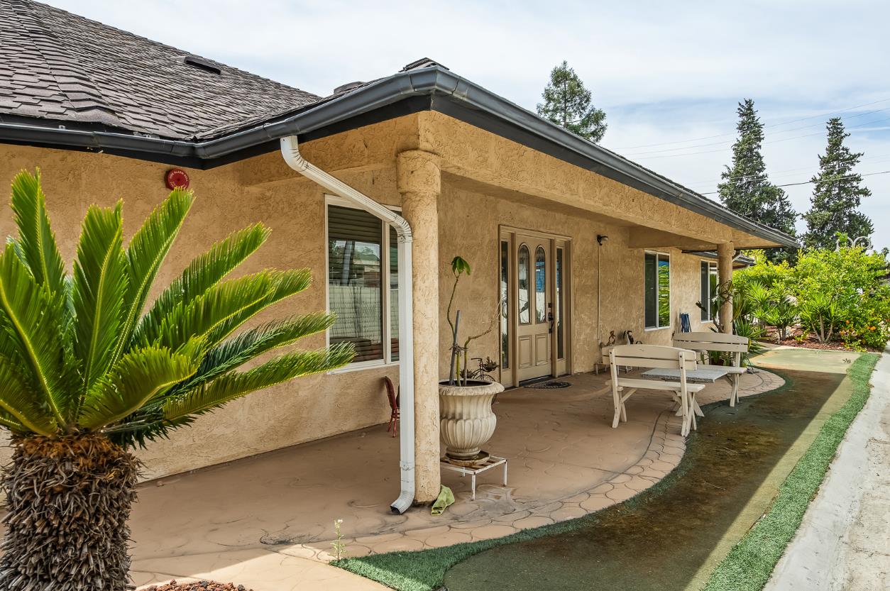 4924 N Arthur Avenue, Fresno CA 93705, Fresno