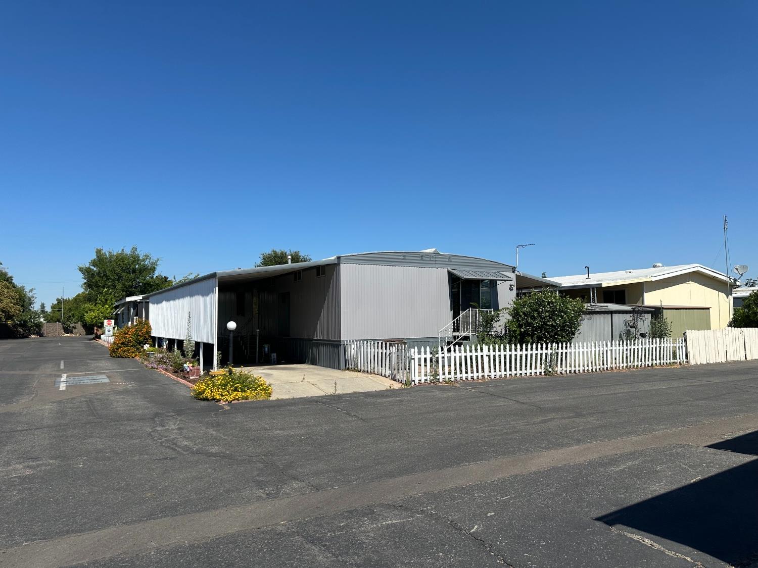 Mobile Home in Clovis - main photo