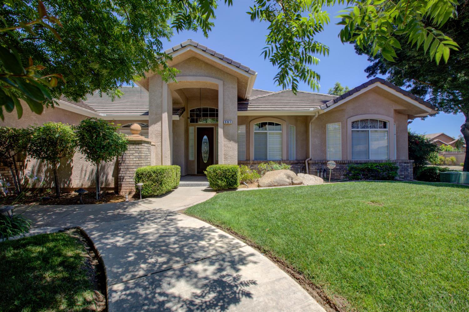 Featured listings