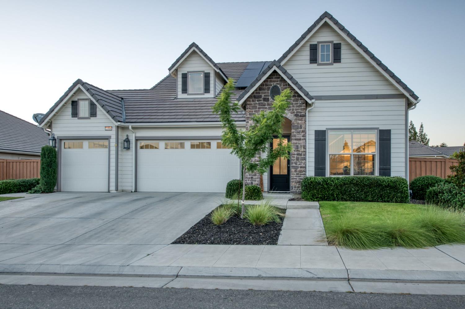 Featured listings