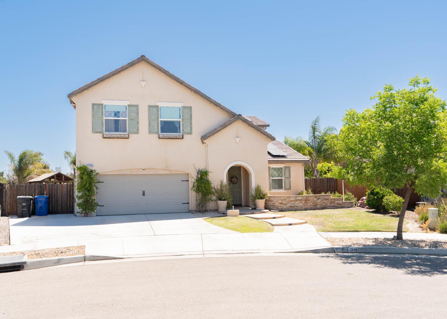 Featured listings