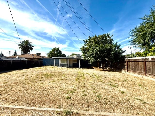 Single Family in Fresno - photo 3