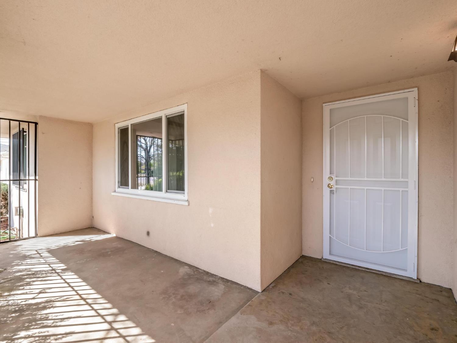 Single Family in Fresno - photo 3
