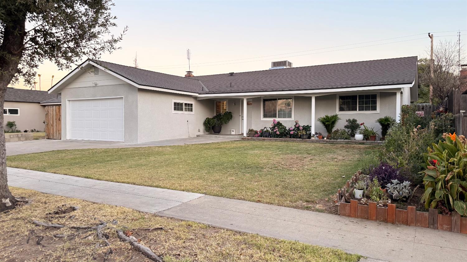 Single Family in Fresno - photo 3