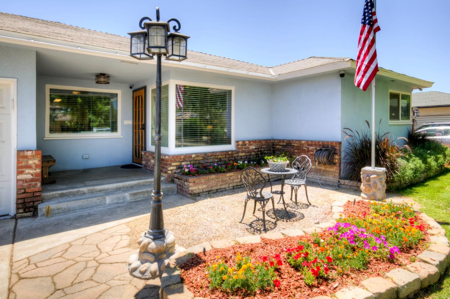 Single Family in Fresno - photo 2