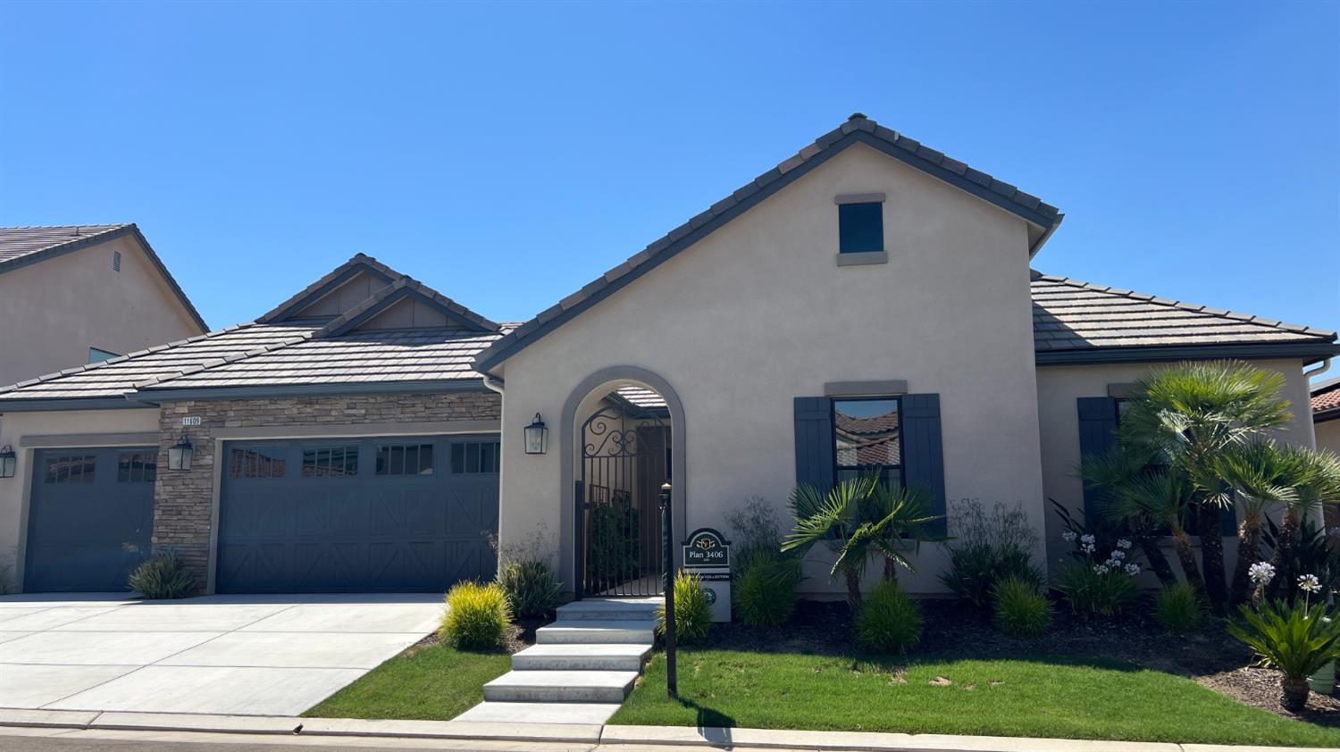 Single Family in Fresno - photo 2