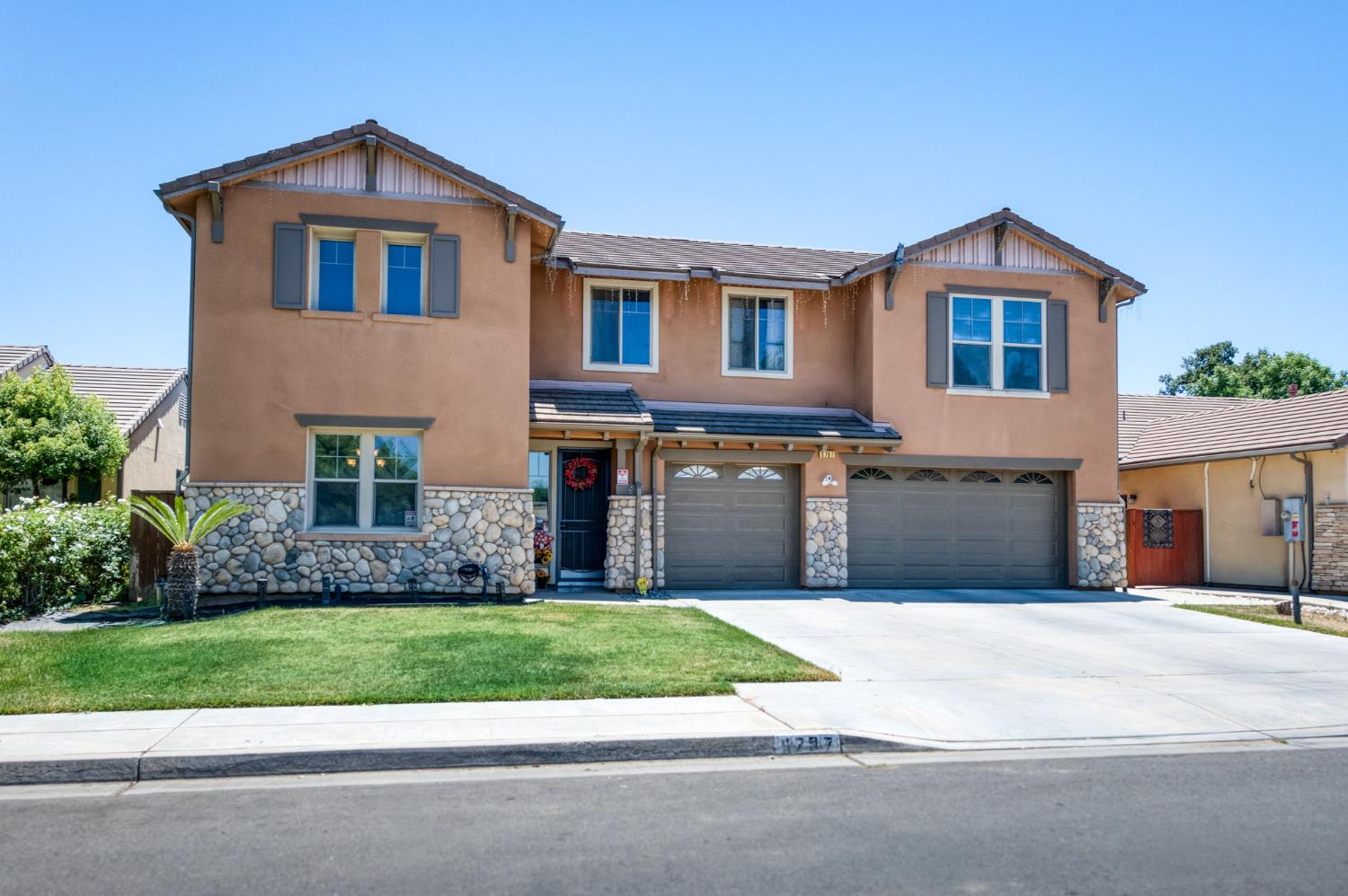 Single Family in Fresno - photo 3