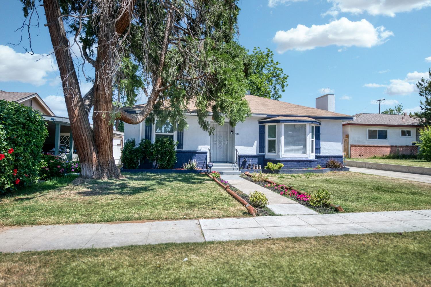 Single Family in Fresno - photo 2