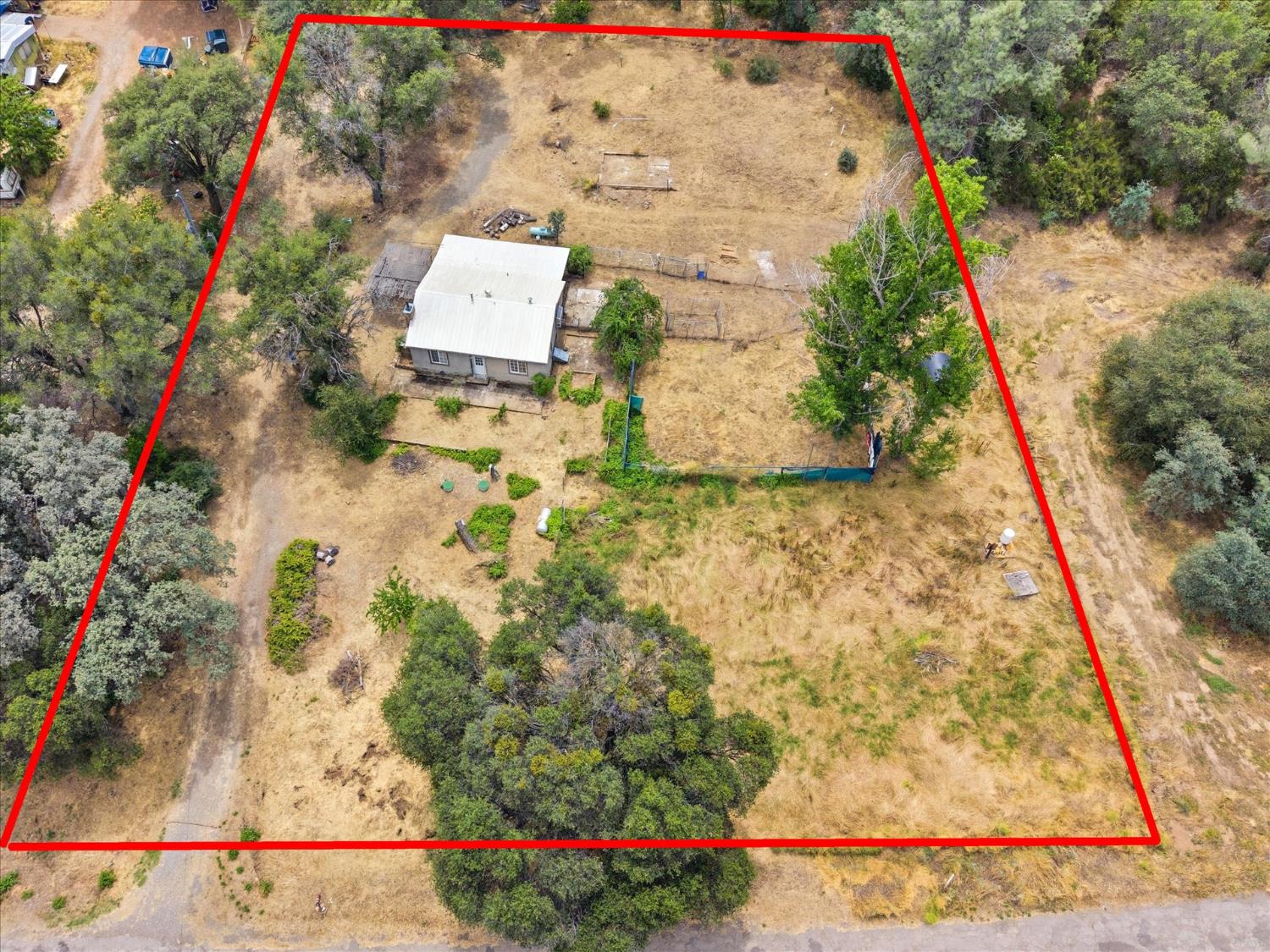 Single Family in Mariposa - photo 2