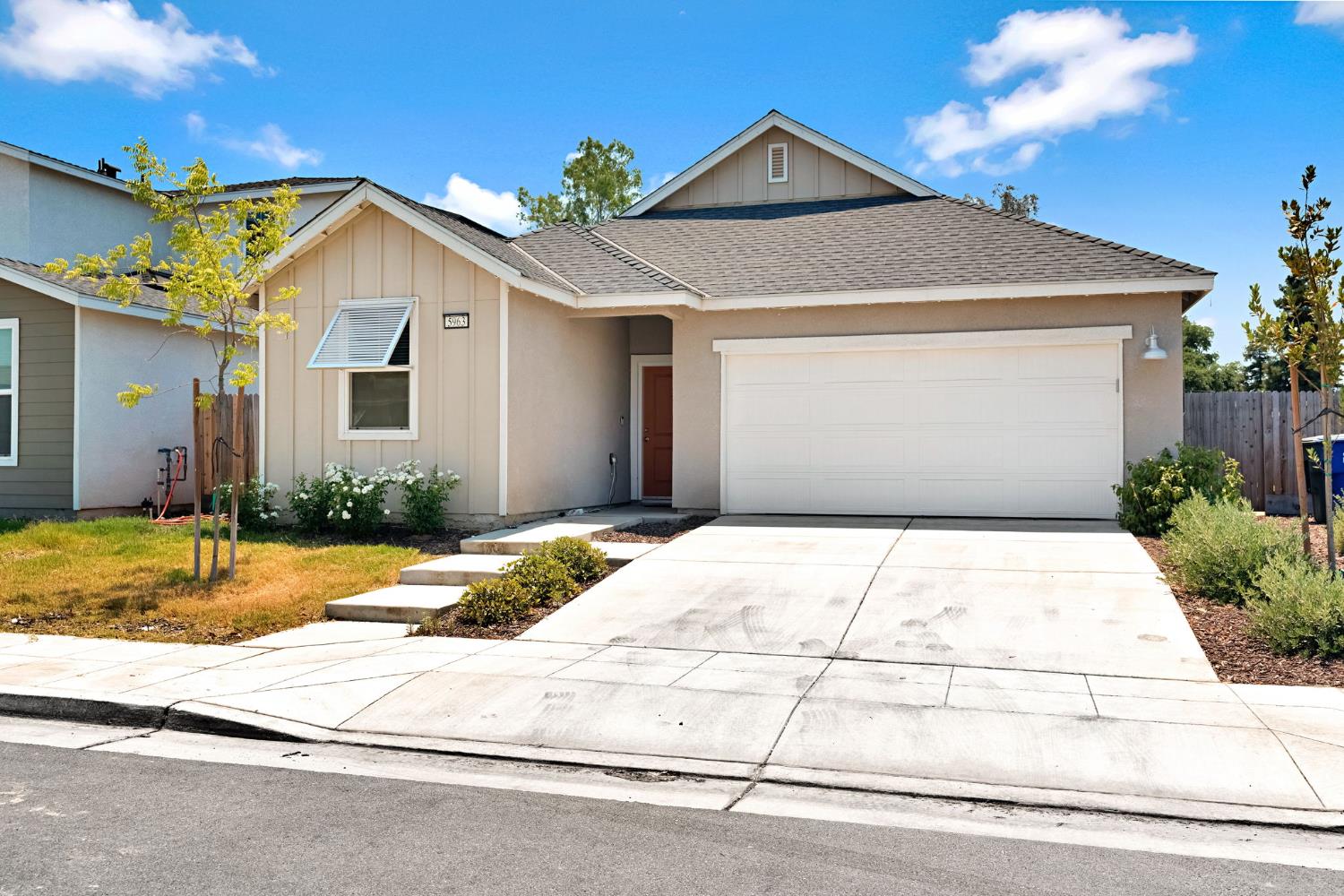 Single Family in Fresno - photo 2