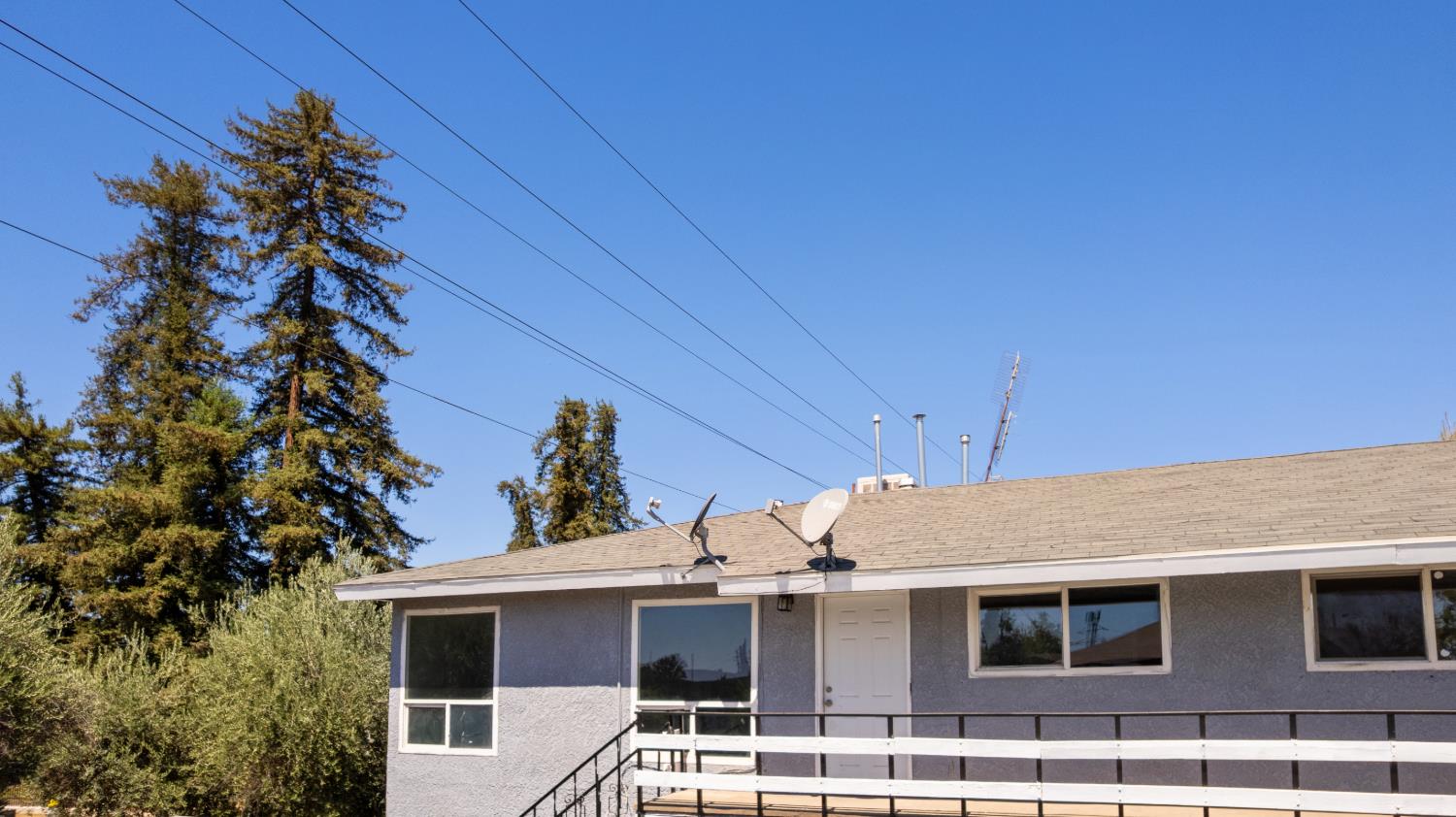 5 E Saginaw Way