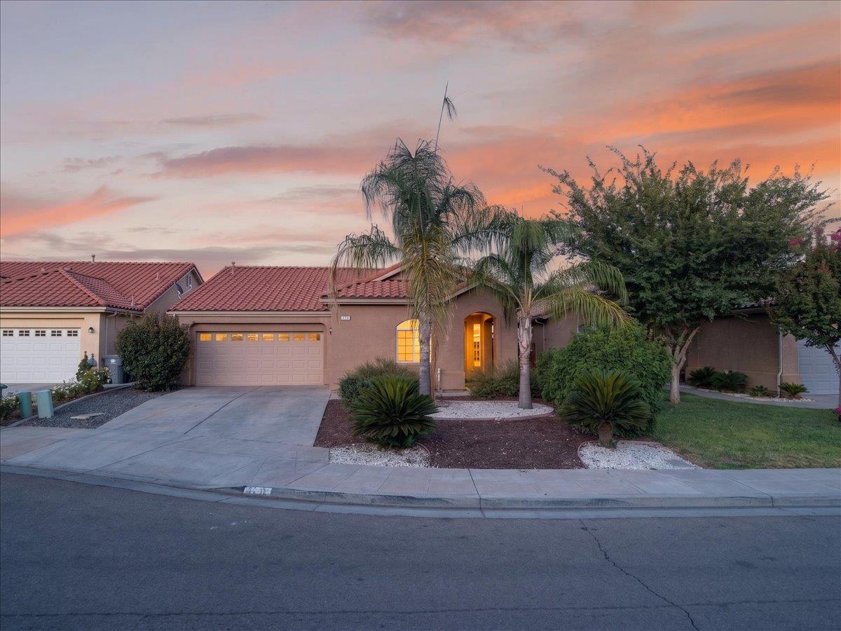 Featured listings