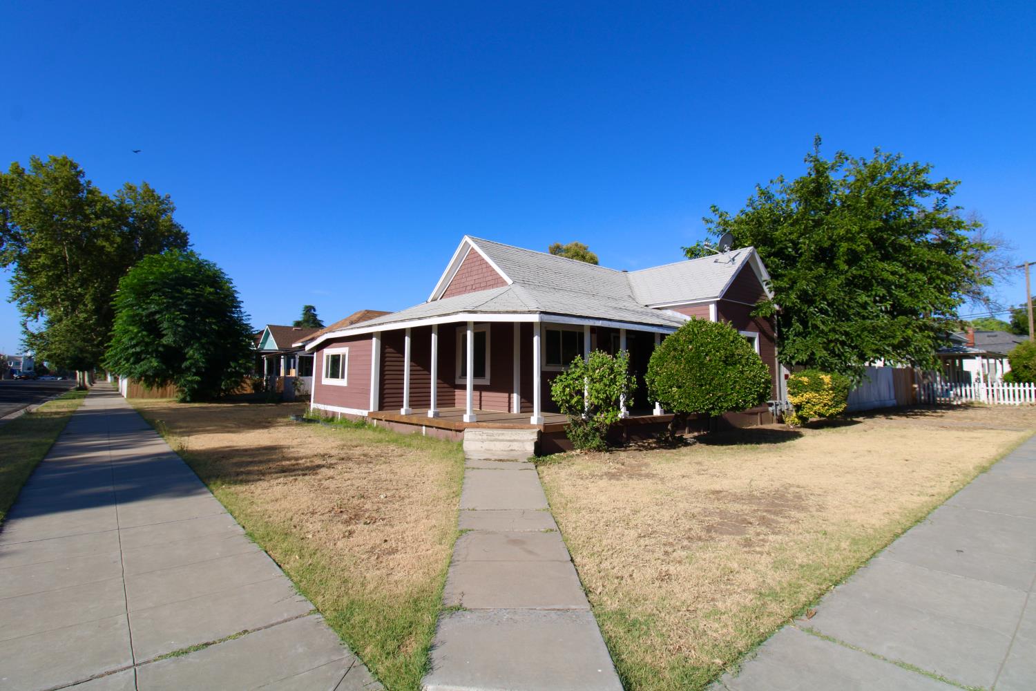 432 4th Street, Clovis CA 93612, Clovis