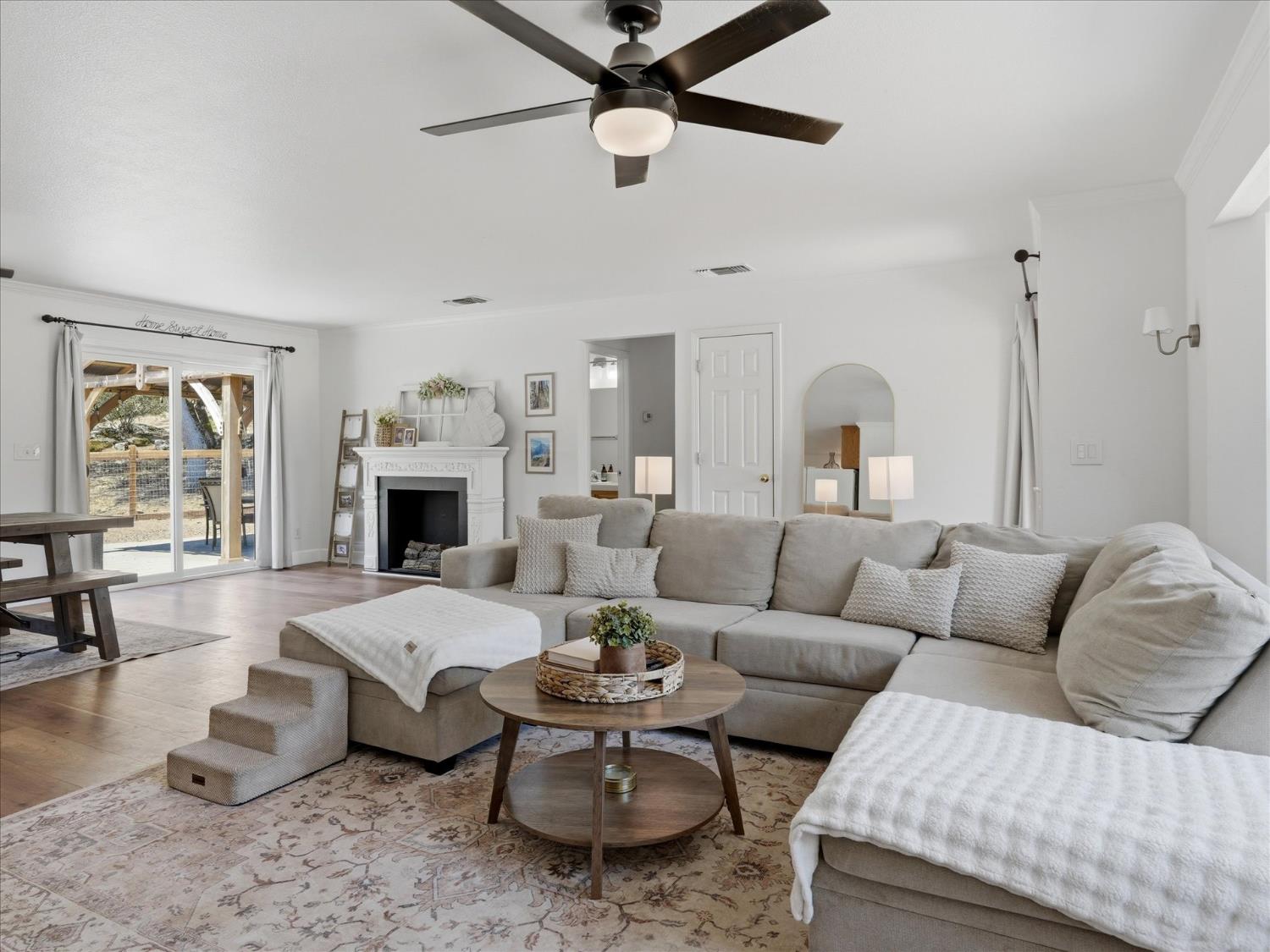 Featured listings