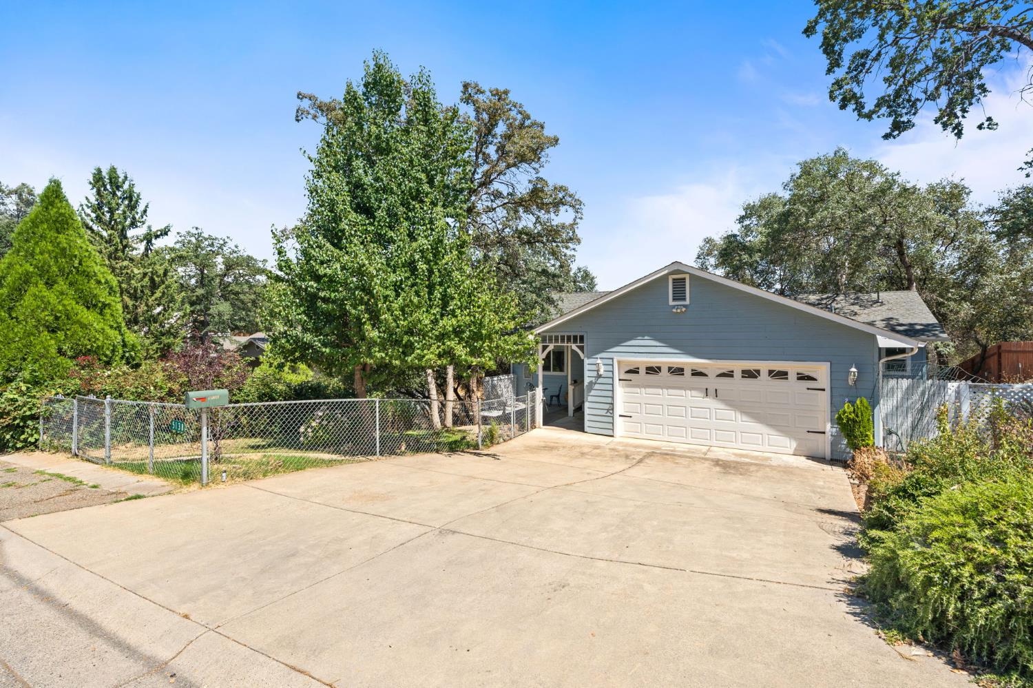 Featured listings