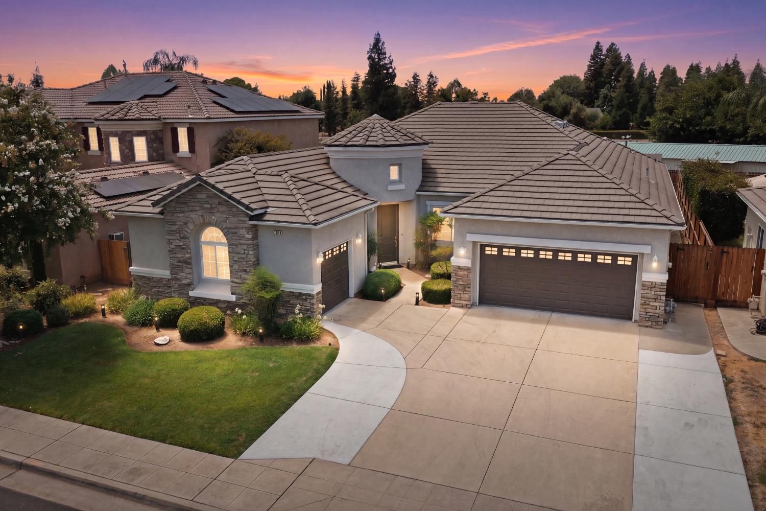 Featured listings