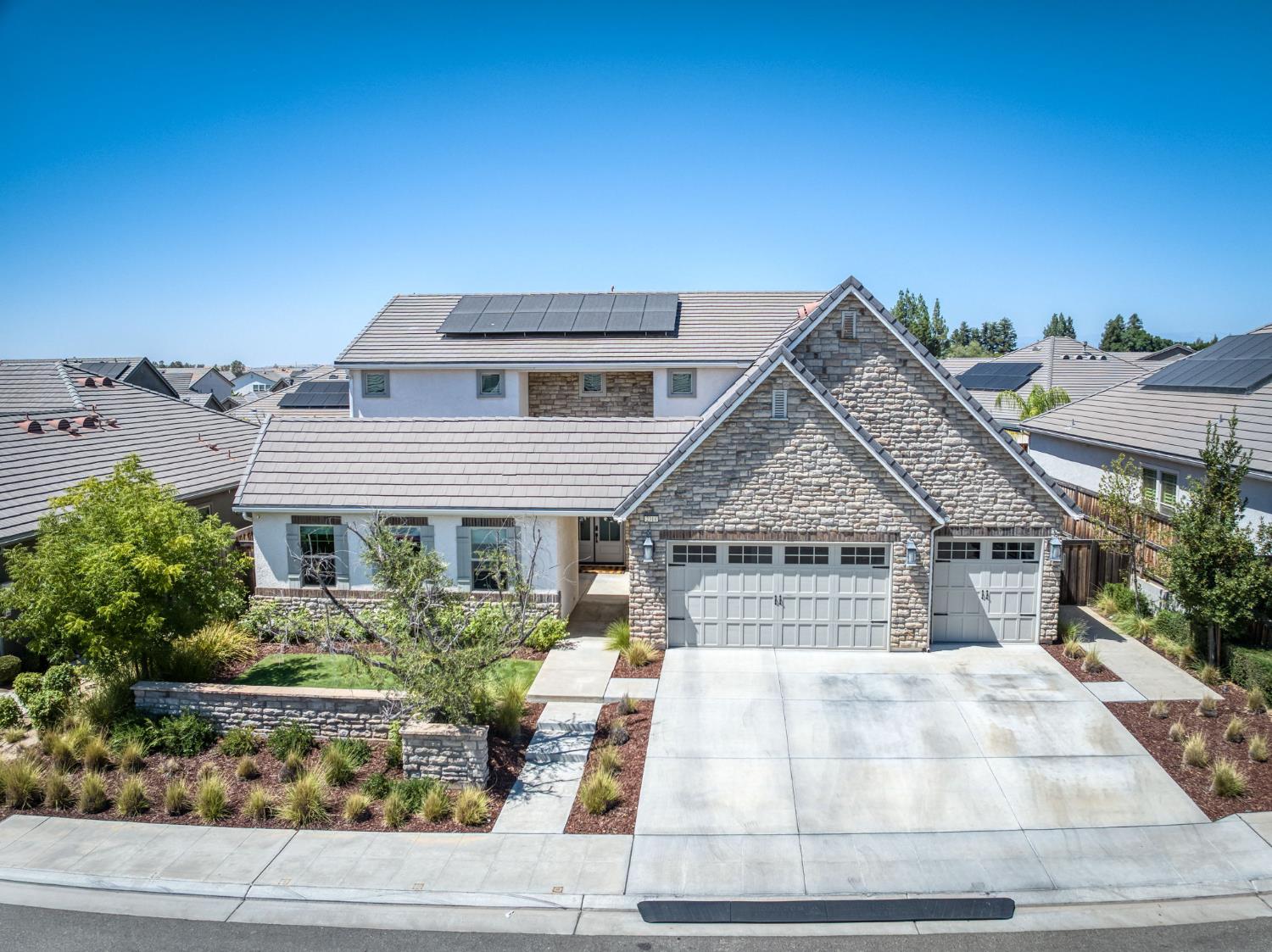 Featured listings