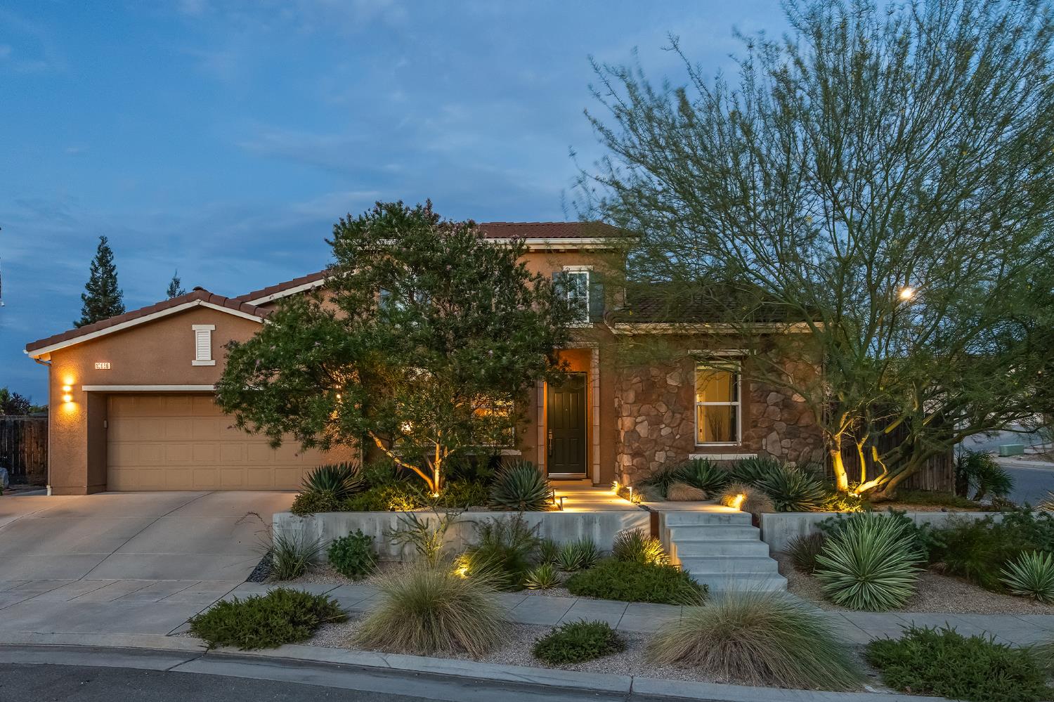 Featured listings
