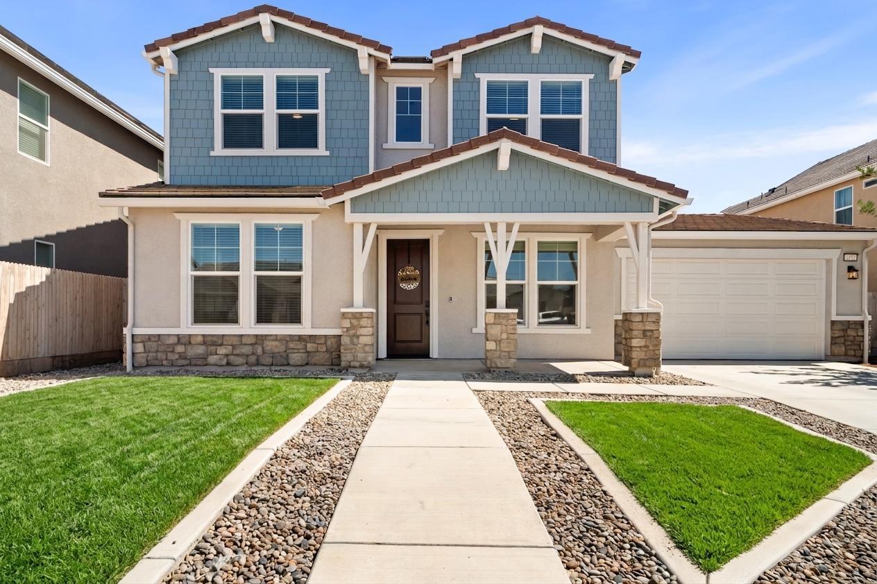 Featured listings