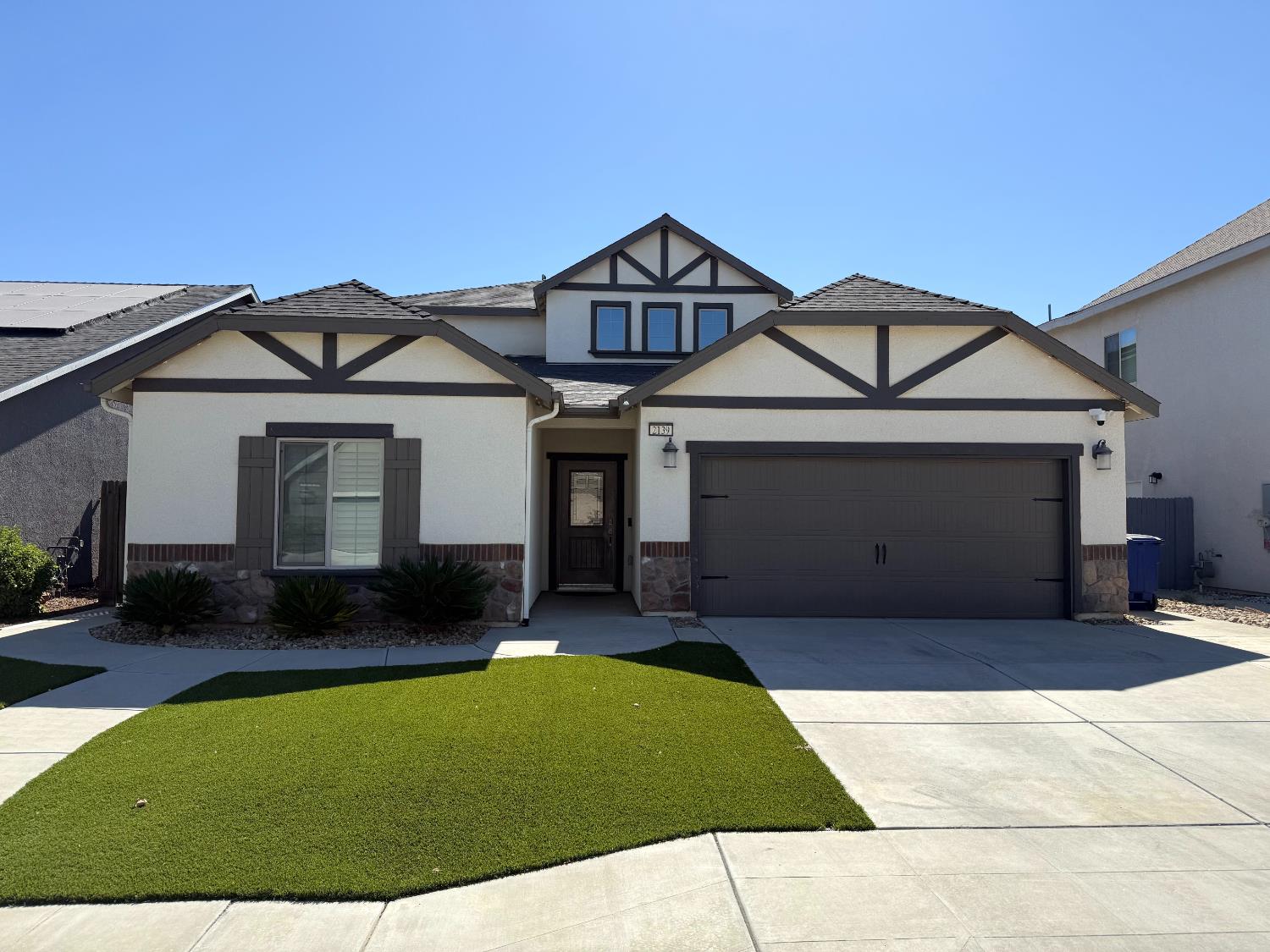 Featured listings