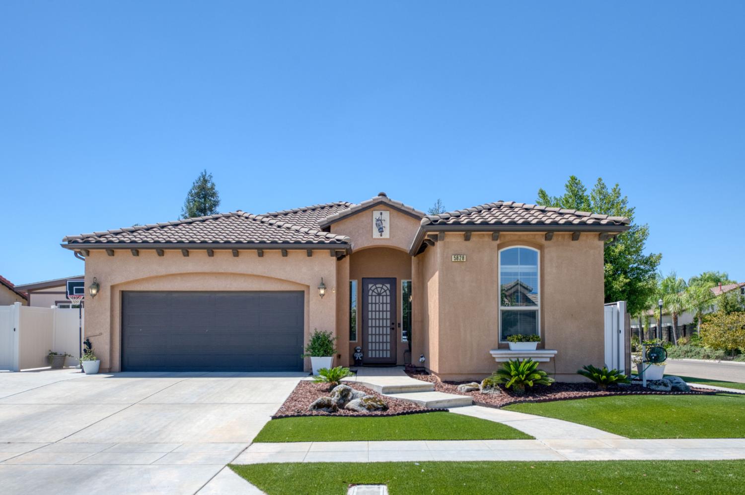 Featured listings