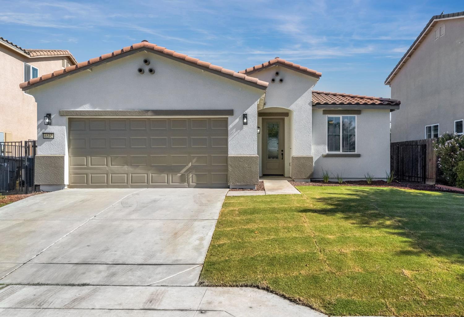 <p>Fresno-Clovis Featured listings</p>