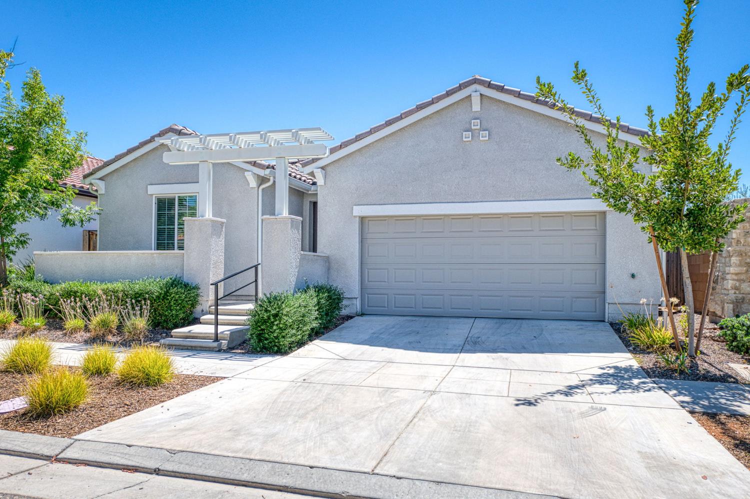 Featured listings