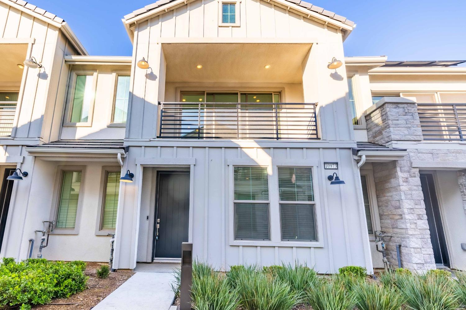 Featured listings