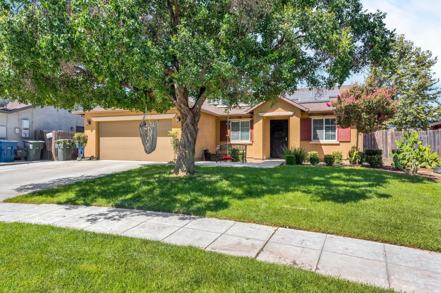 Featured listings