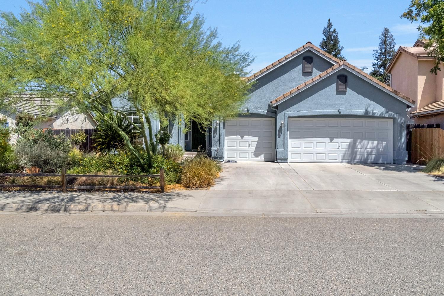 Featured listings