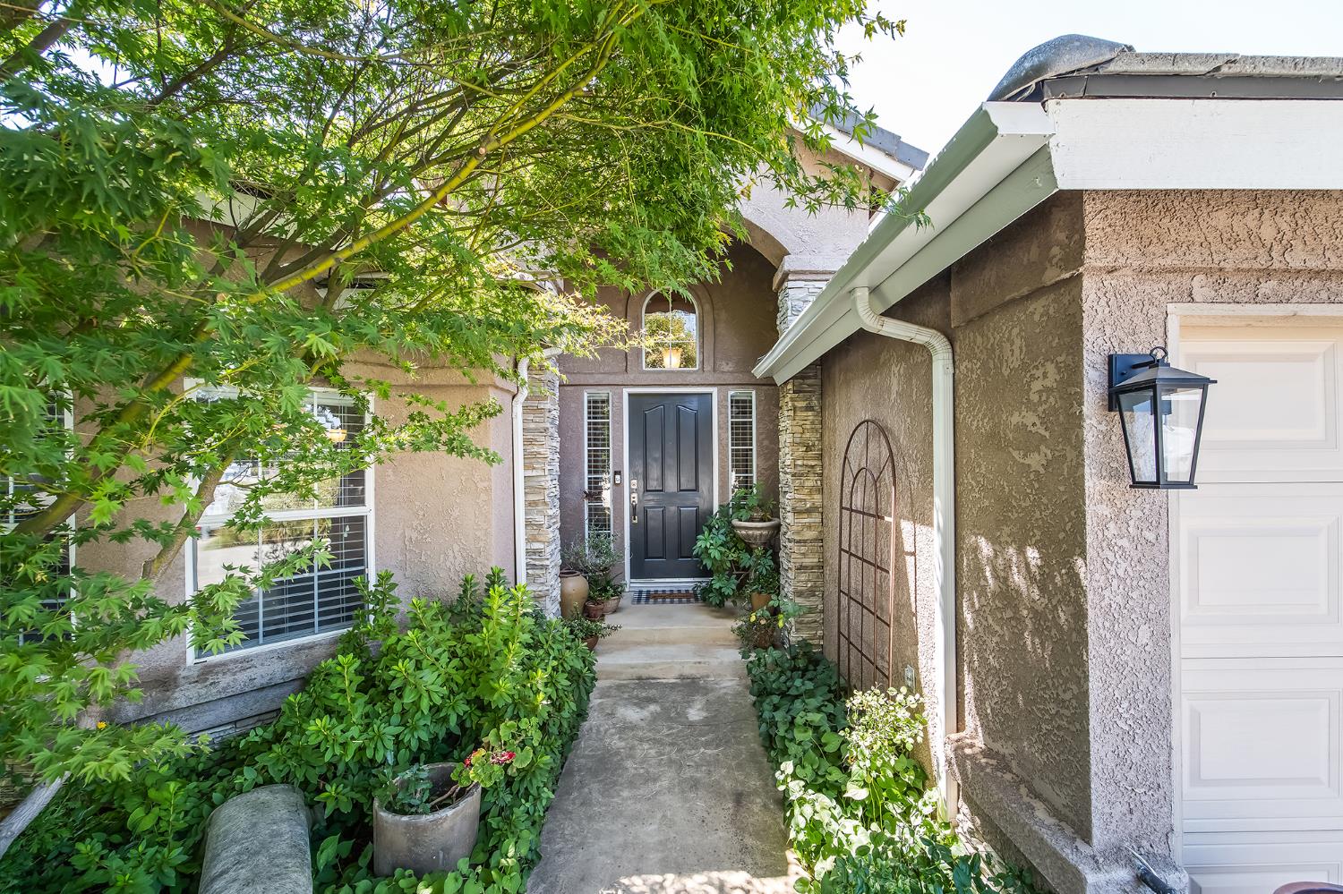 Featured listings
