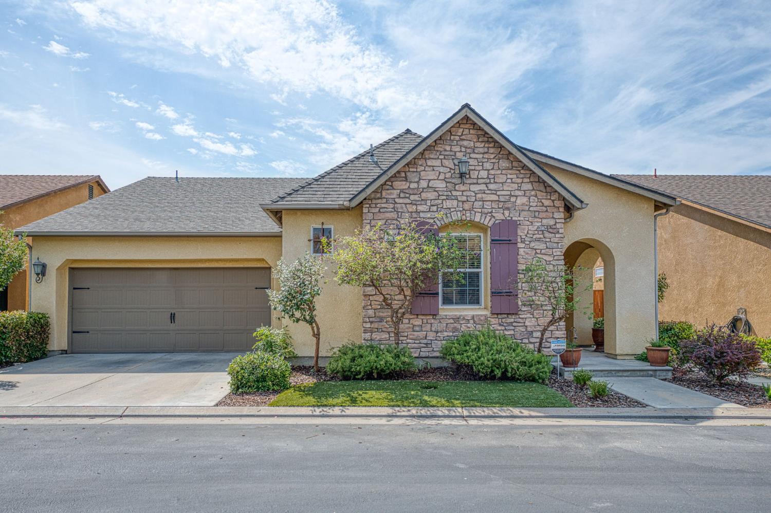 Featured listings