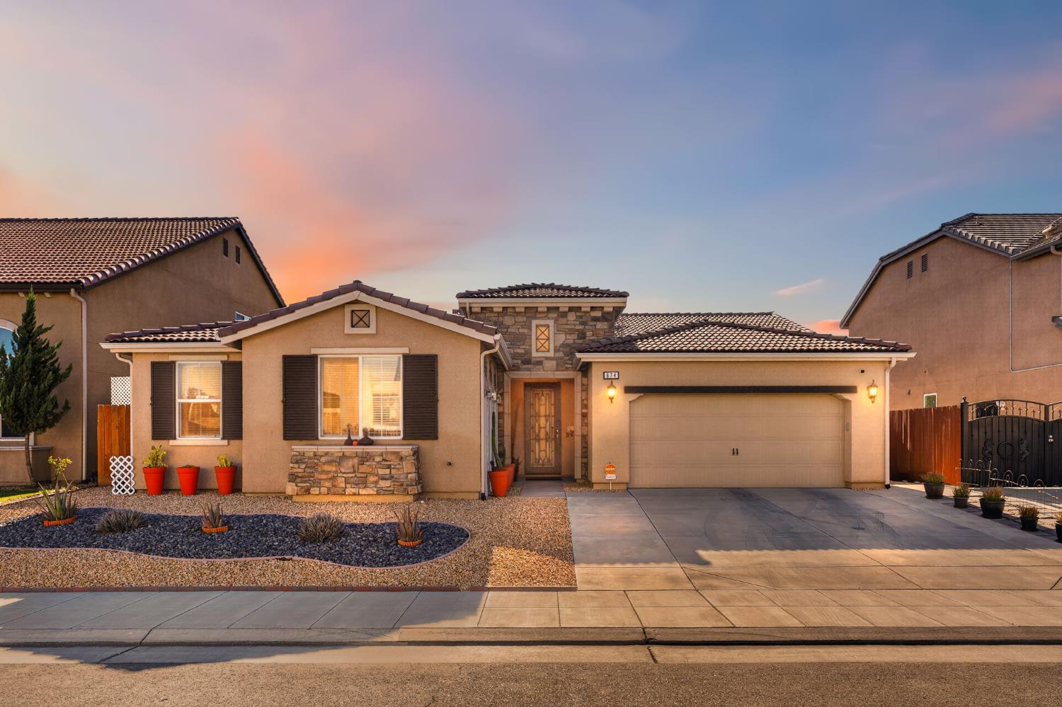 Featured listings