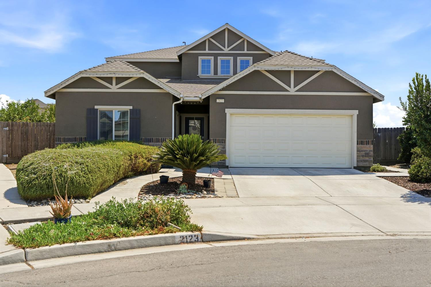 Featured listings