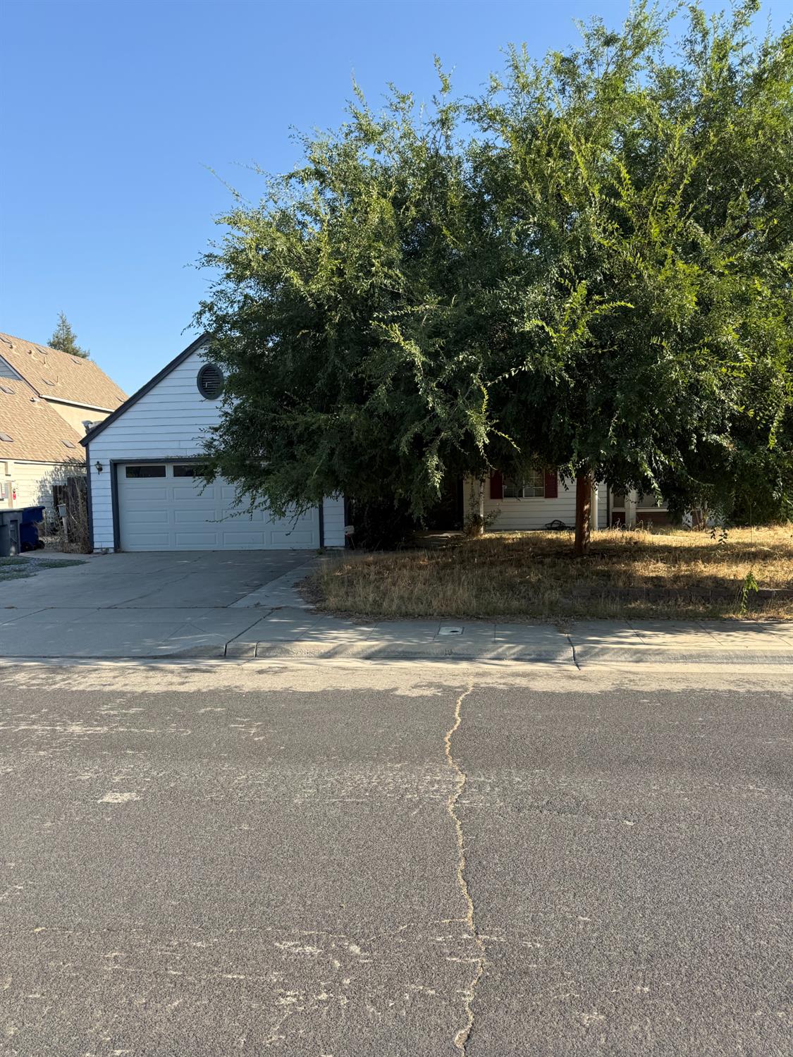 833 Burlingame Avenue, Clovis CA 93612, Clovis