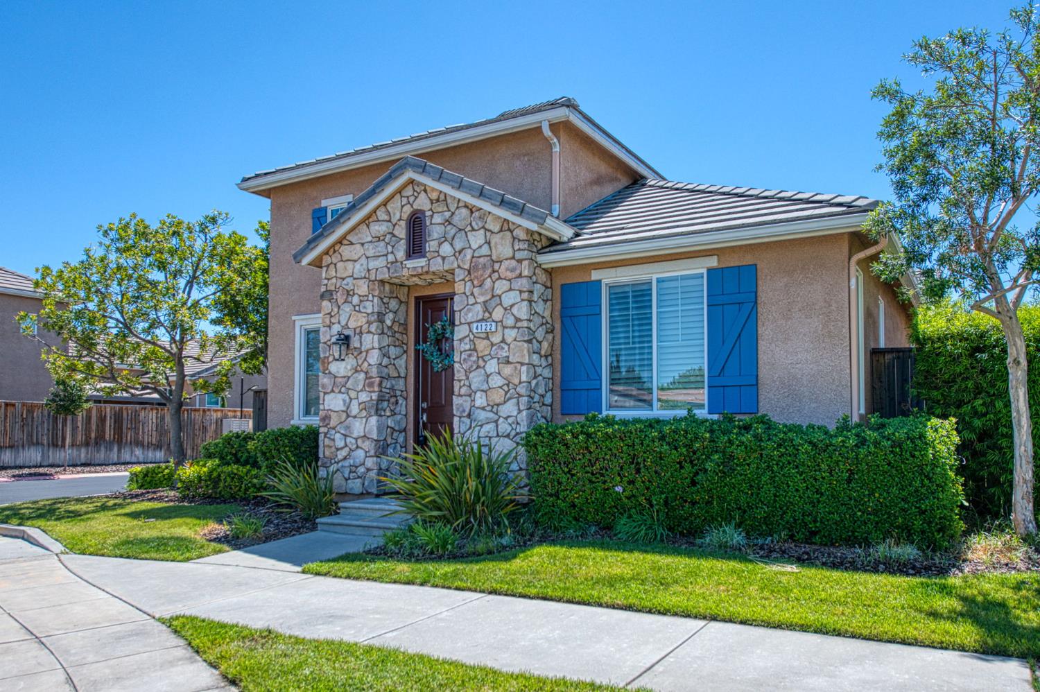 Featured listings
