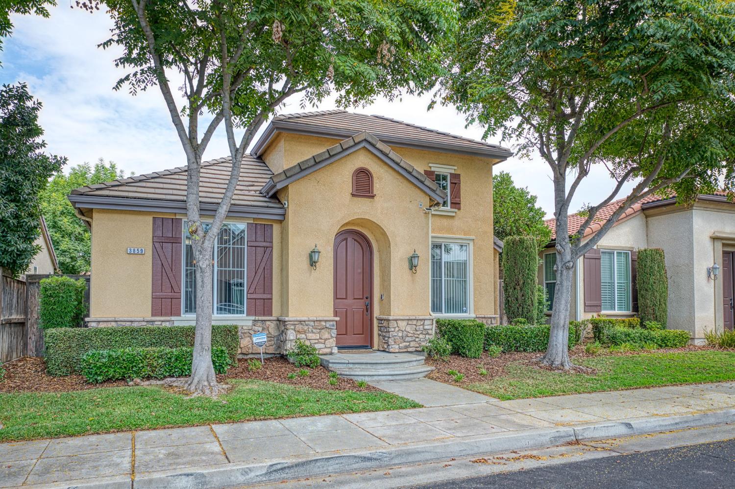 Featured listings
