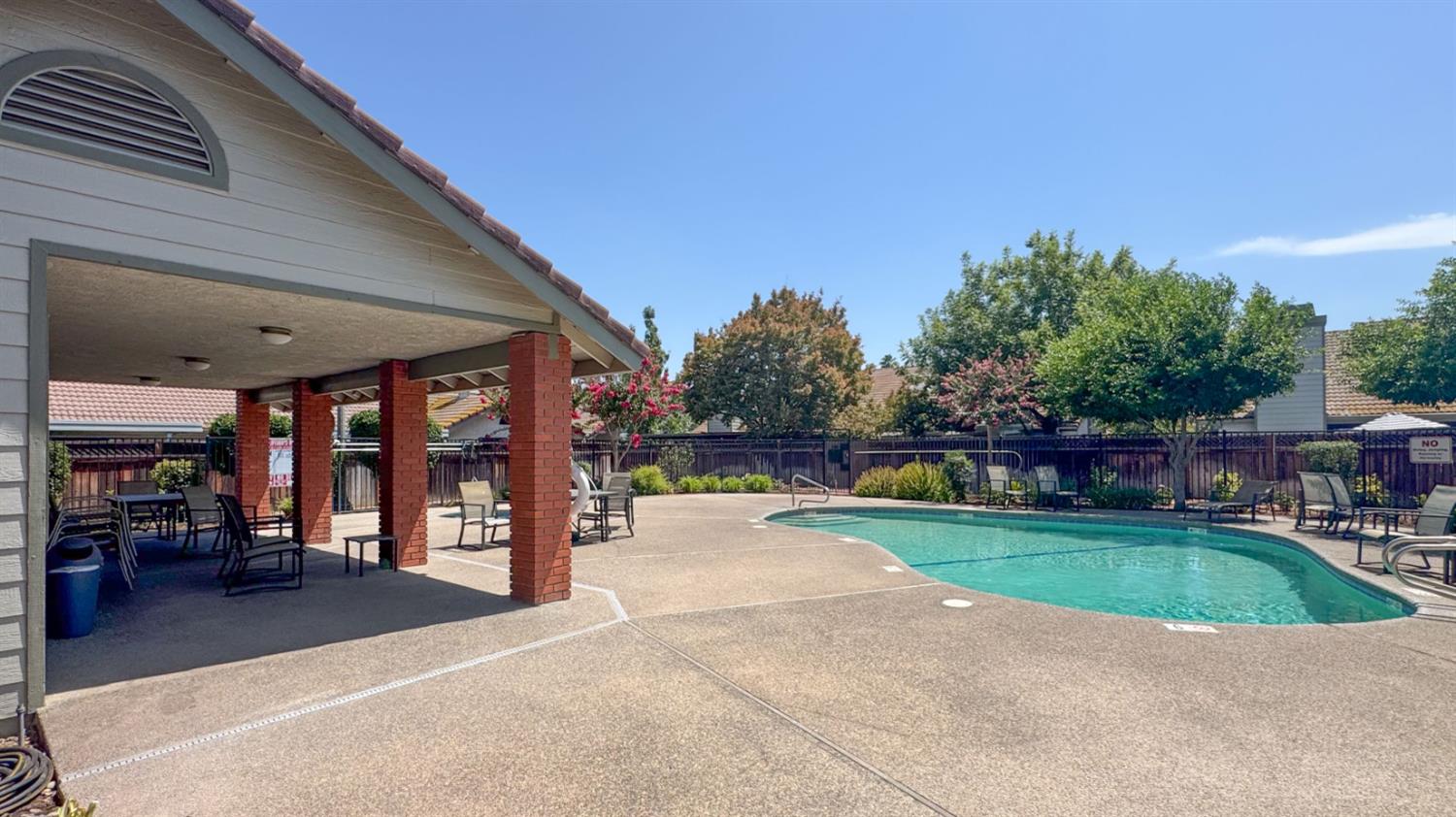 1229 W Bullard Avenue 130