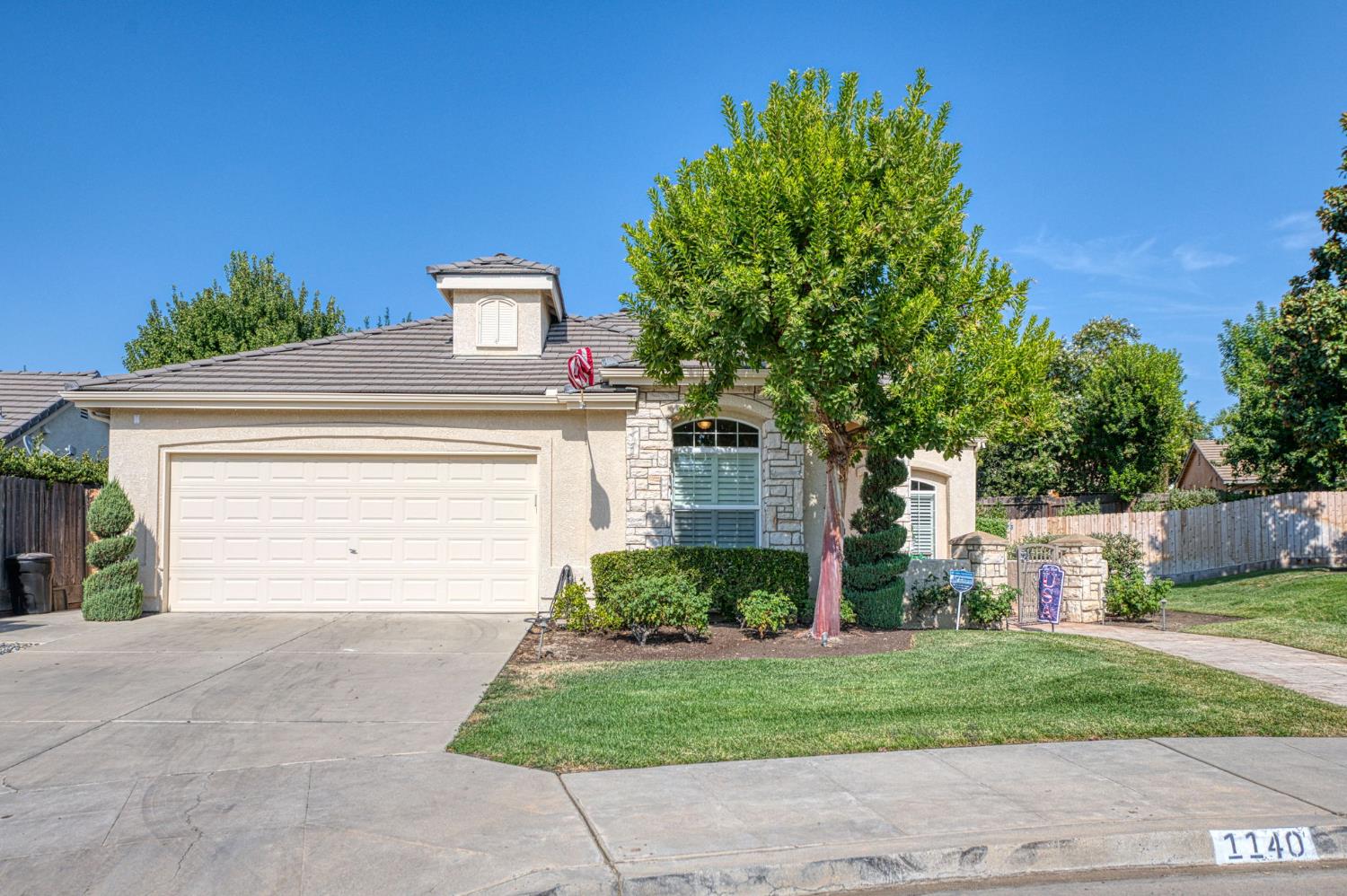 Featured listings