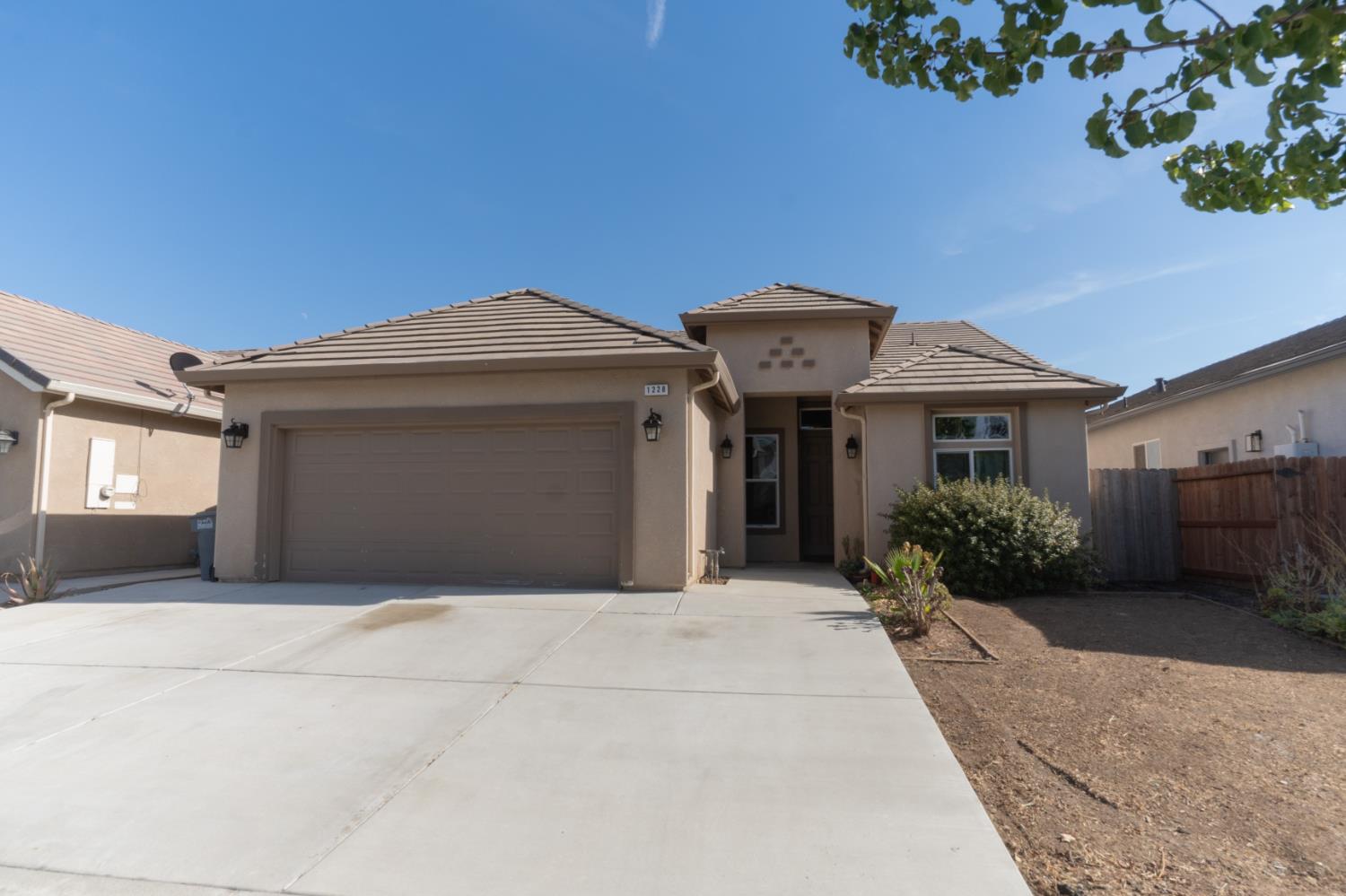 Featured listings