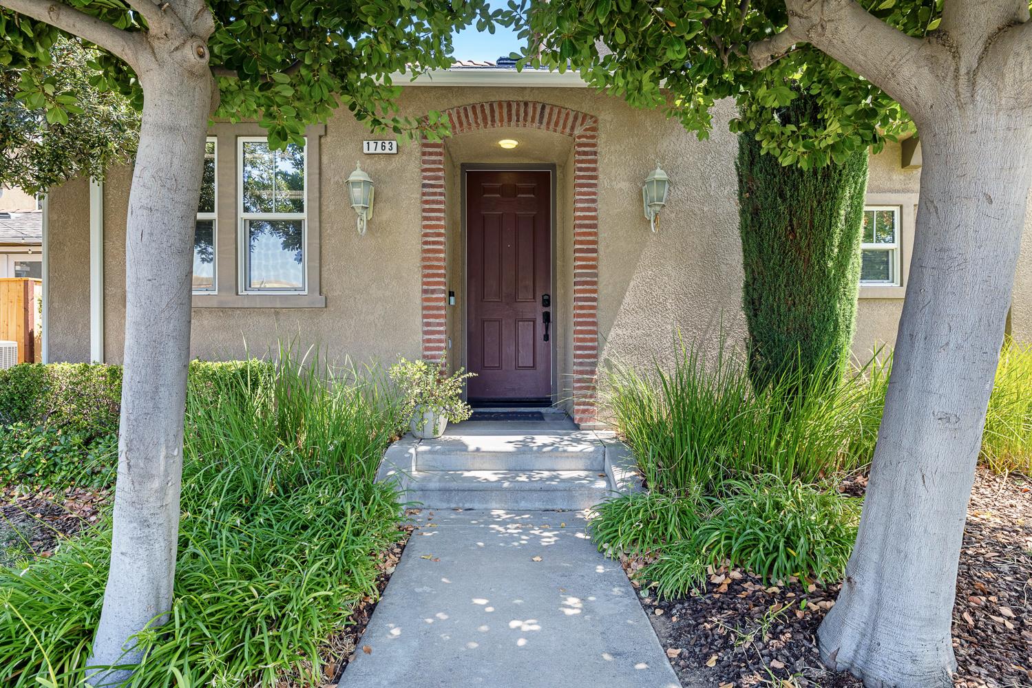 Featured listings