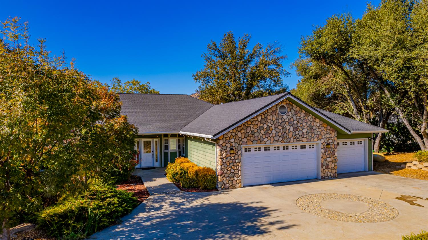 Featured listings